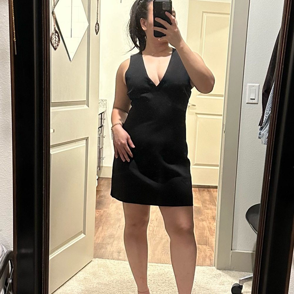 RIHOAS Black V-Neck Sheath Mini Dress